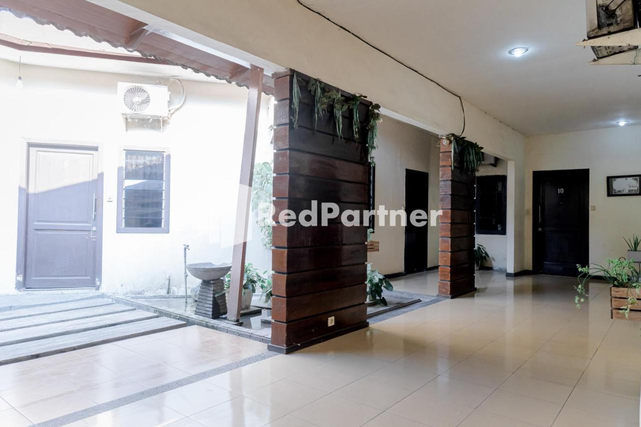Cherry Pink Hotel Medan Mitra Reddoorz Екстериор снимка