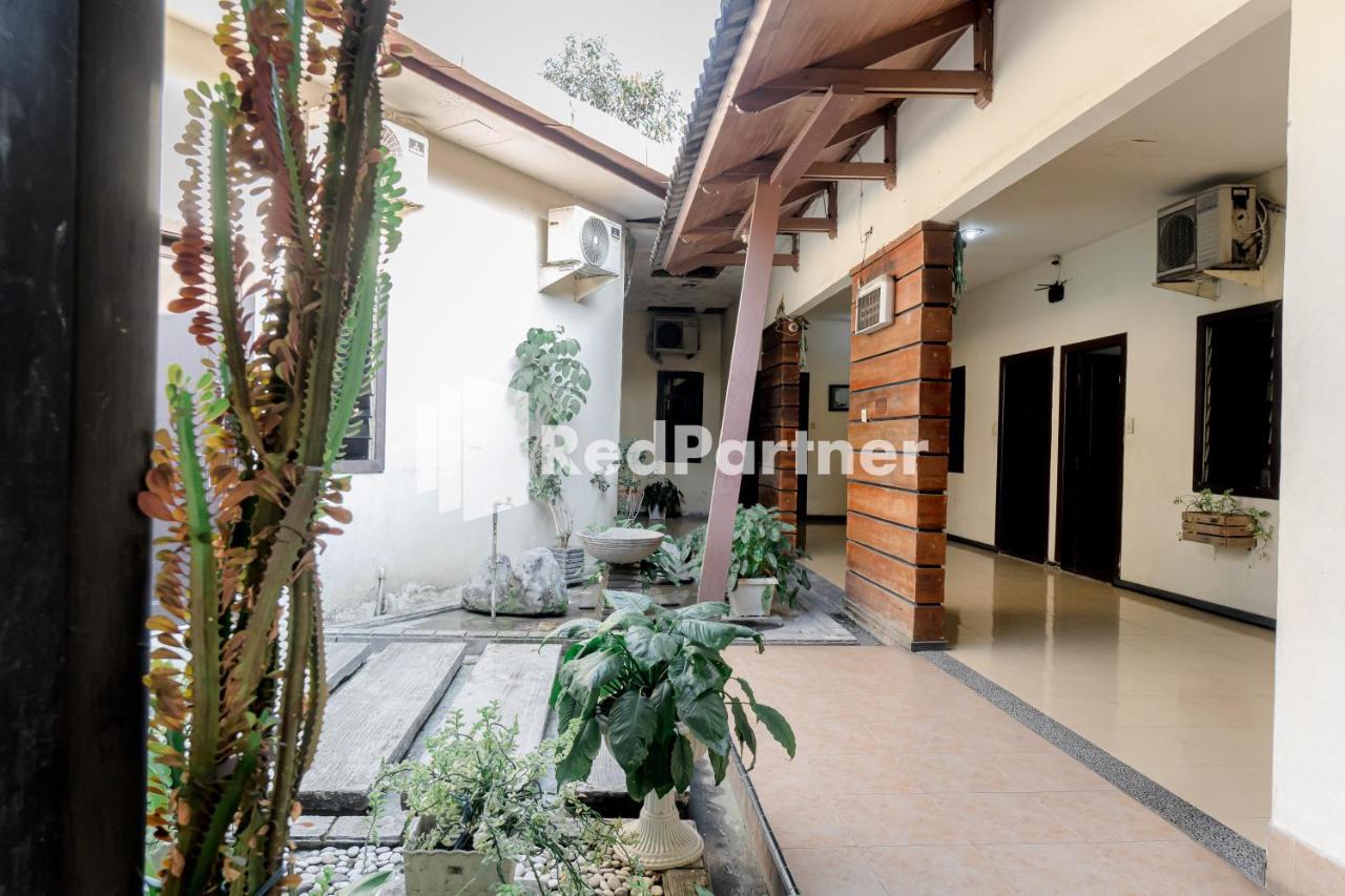 Cherry Pink Hotel Medan Mitra Reddoorz Екстериор снимка