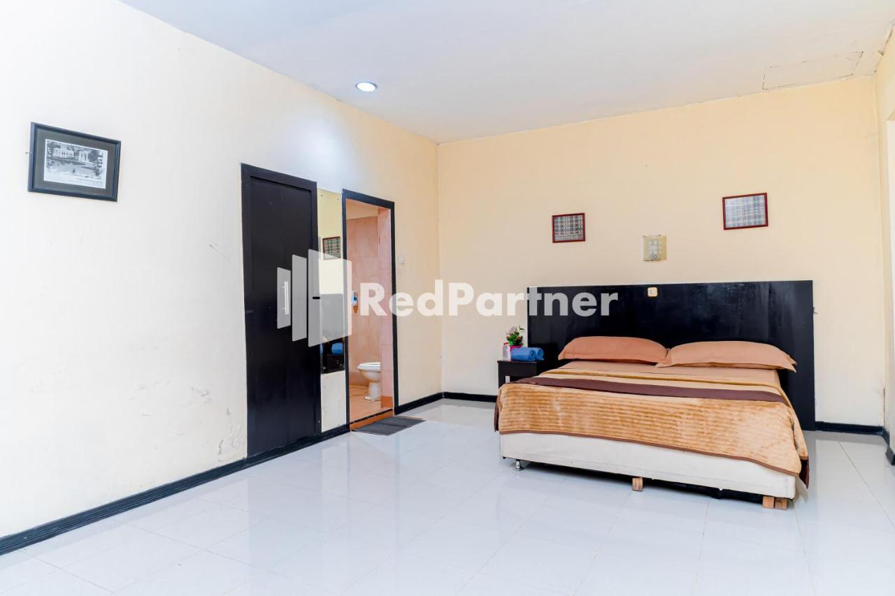 Cherry Pink Hotel Medan Mitra Reddoorz Екстериор снимка