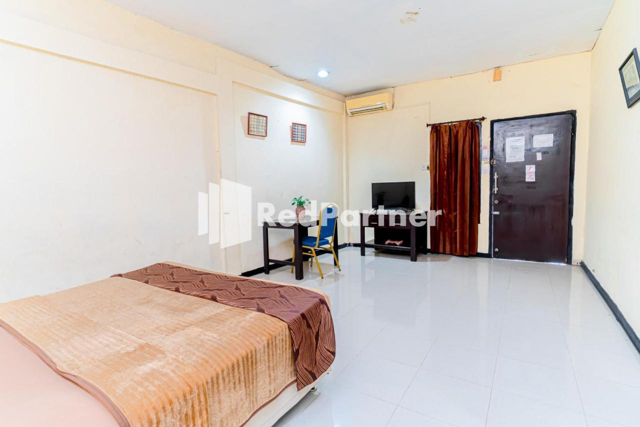 Cherry Pink Hotel Medan Mitra Reddoorz Екстериор снимка
